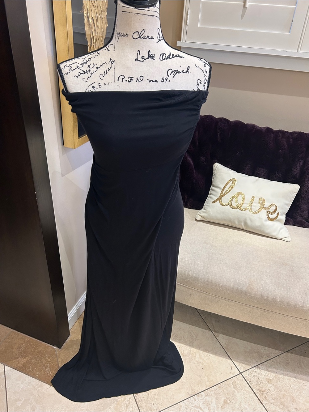 VENUS Black Strapless Maxi Gown